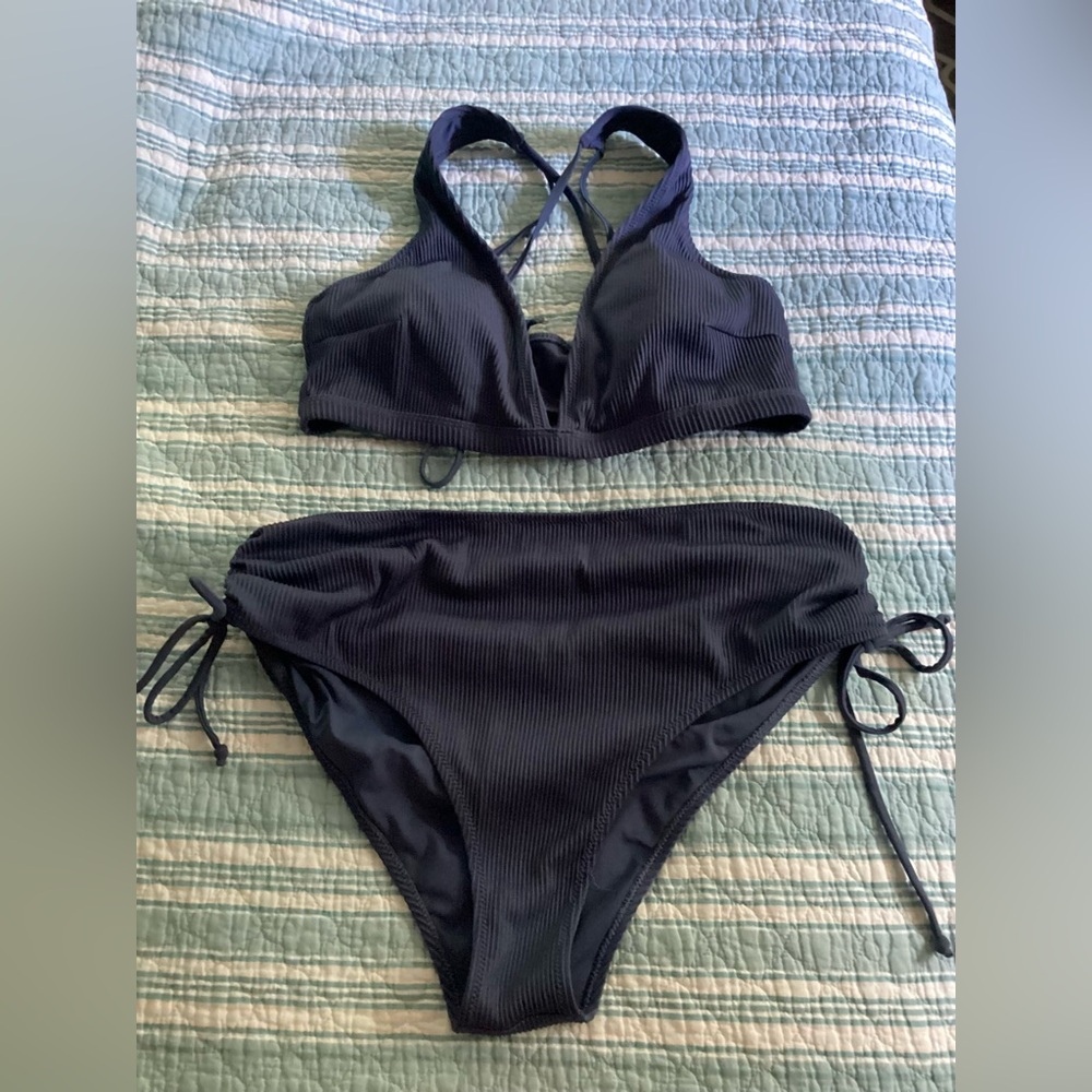 Ribbed Navy Bikini Scrunch Set